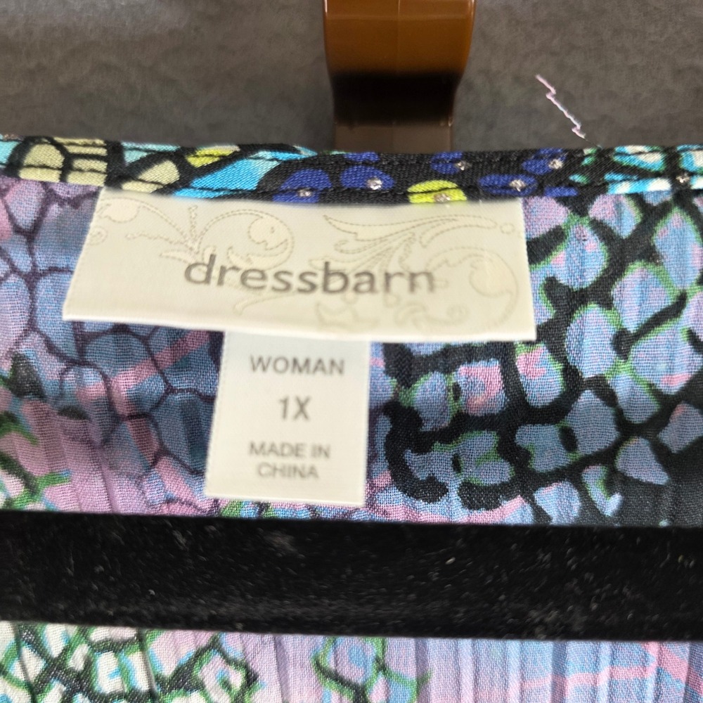 Dressbarn Woman Blue Floral Stained Glass Print Plissé Ruffle Blouse 1X - Picture 4 of 7
